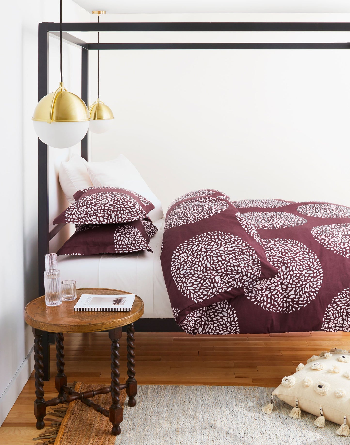 Topiary (Garnet) Bedding